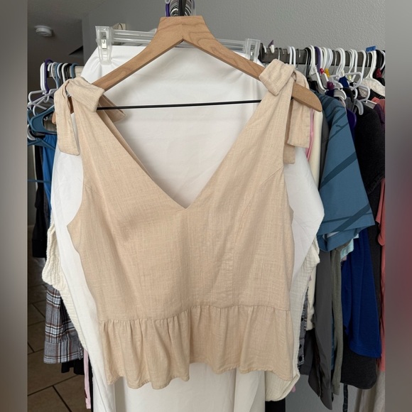 EXPRESS Chic Beige Peplum Top with Bow Straps Size Medium - Picture 1 of 9